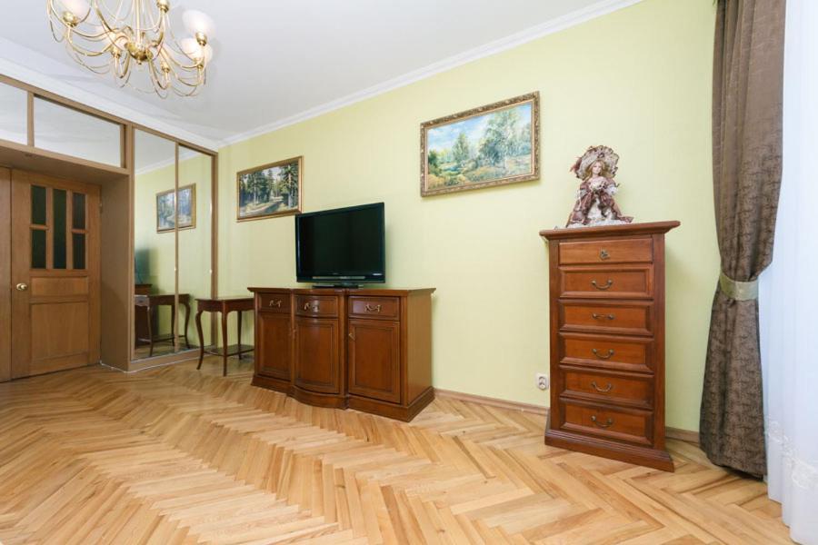 Apartment On Volodymirska 73 Street Kiev Exterior foto